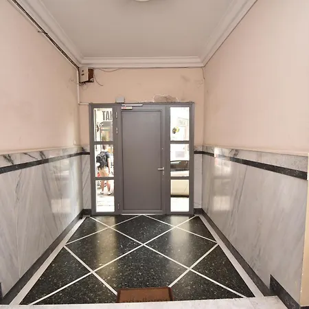 Huge N Happy Tesalónica