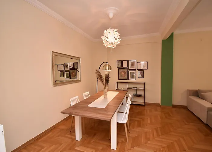 Huge N Happy Apartment *