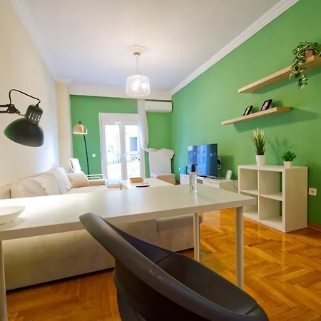 Huge N Happy Apartmán *